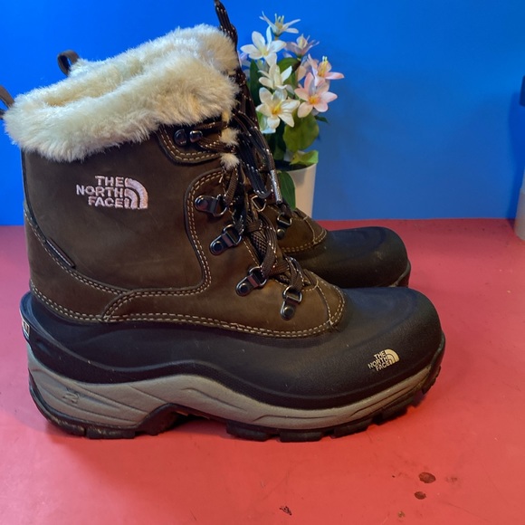 The North Face boots SZ 9.5 - Picture 2 of 7